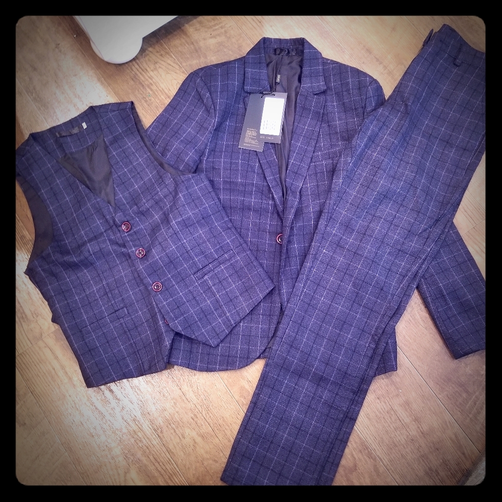 3 piece Suit Navy with brown stripes